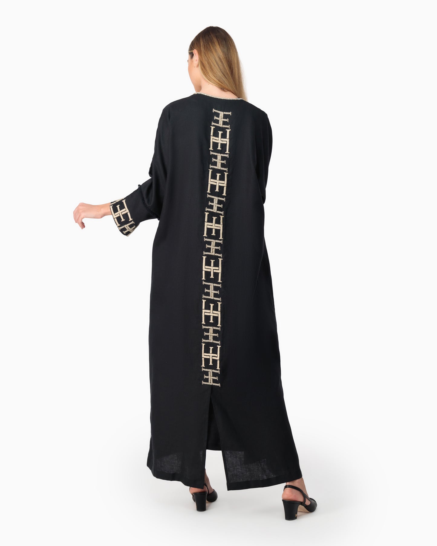 عباية من توقيع EVE